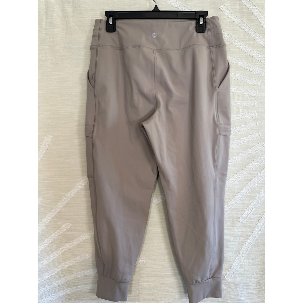Athleta Women's Medium Petite Rainier Cargo Jogger Taupe Fleece Pants - Picture 3 of 8